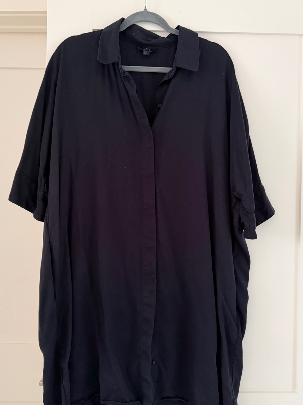 COS Women’s Black Oversized Short-Sleeve Dress with pockets